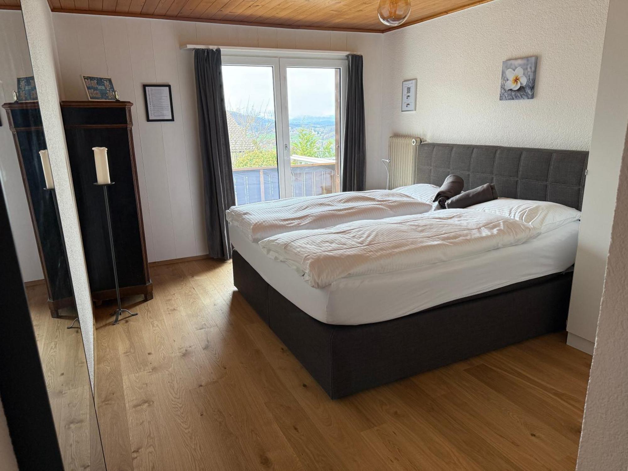 Eva'S Seeblick Krattigen Zimmer foto