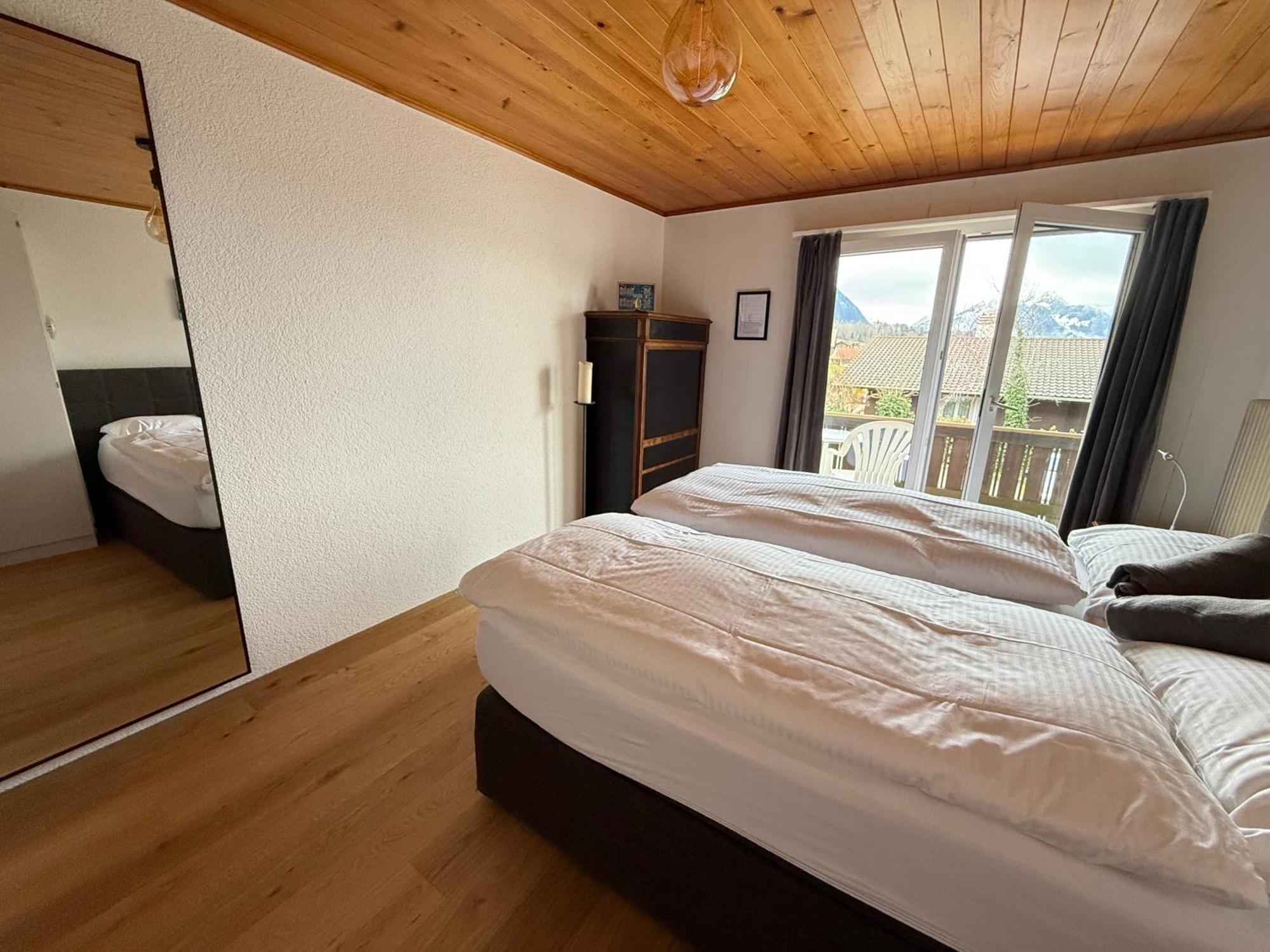 Eva'S Seeblick Krattigen Zimmer foto