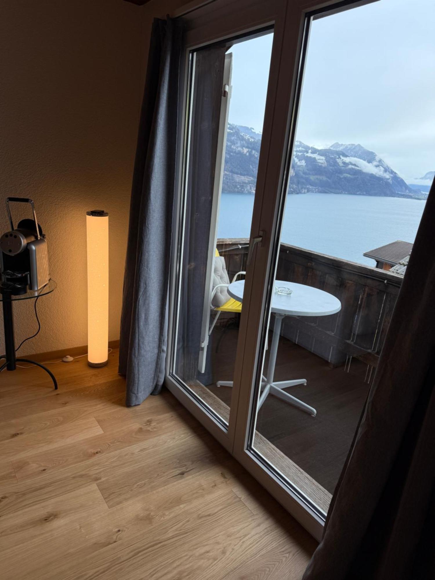 Eva'S Seeblick Krattigen Zimmer foto