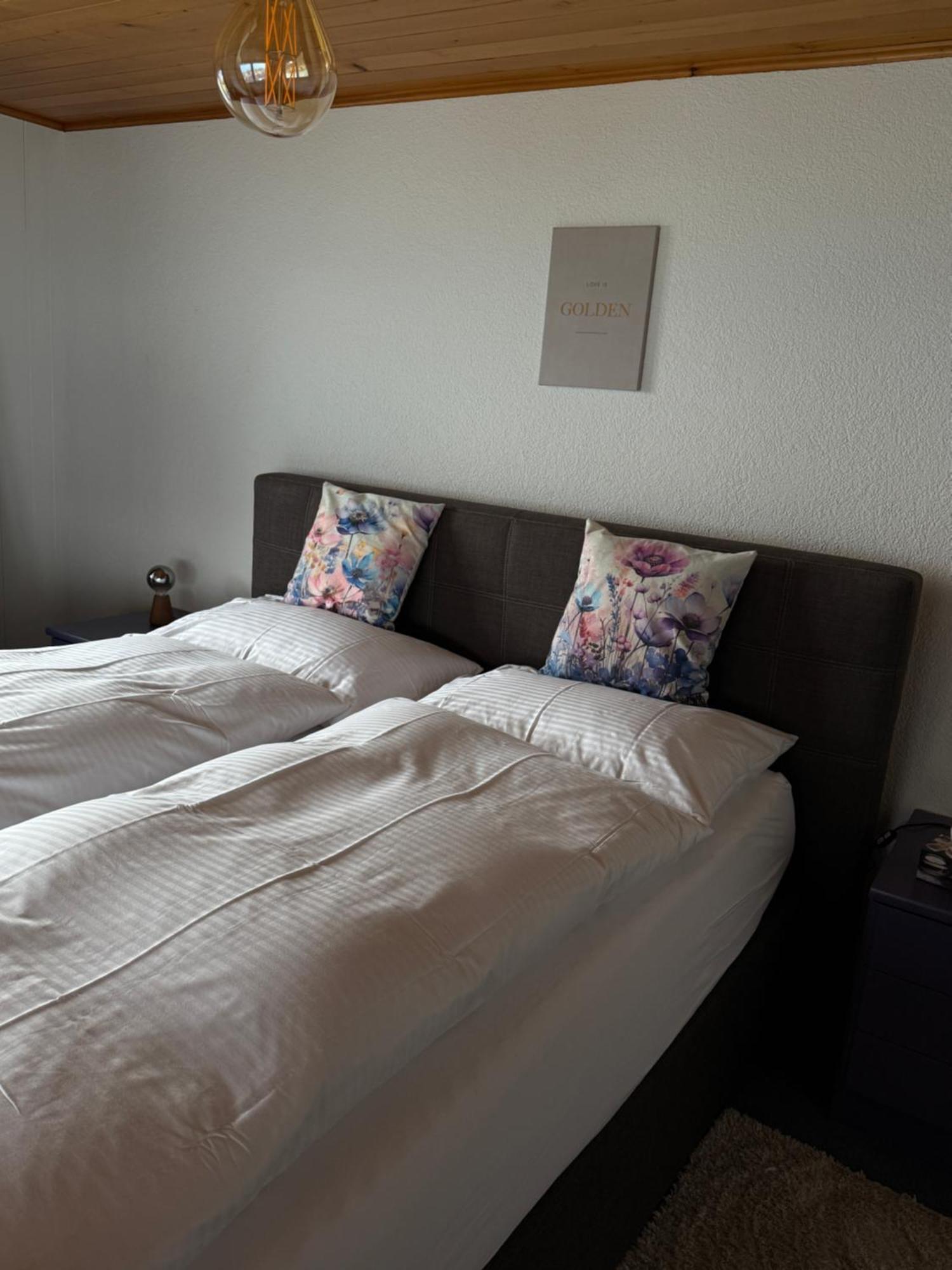 Eva'S Seeblick Krattigen Zimmer foto